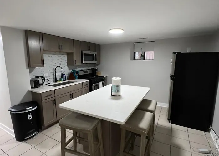 Stylish Urban Retreat 3 Bedroom Close To Downtown Appartamento Chicago